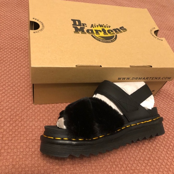 Dr Martens Voss II fluffy sandals new in box - Picture 12 of 16